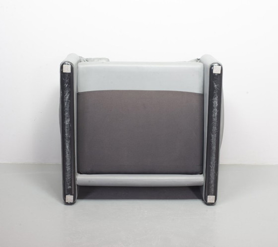 Image 1 of Set of 2 Mid-Century Italian Design Cassina Lounge Chair ‘Maralunga’ by Vico Magistretti in Dolphin Grey Leather. Italy, 1970s.