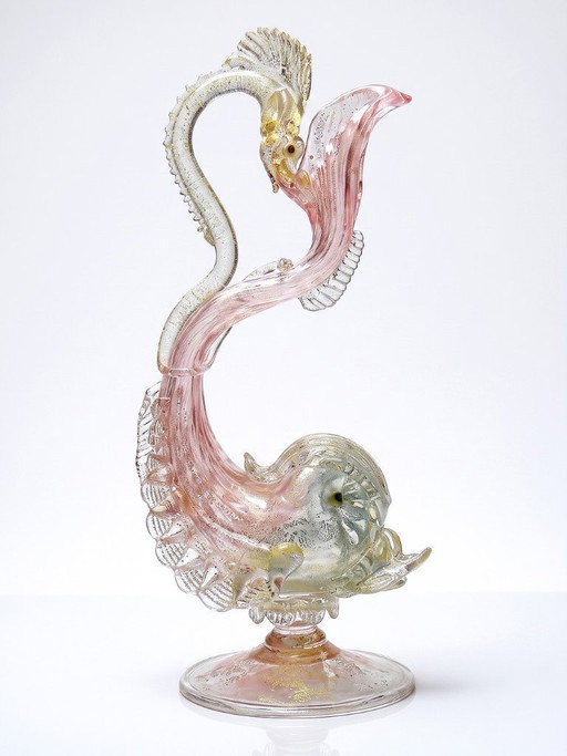 Dolfijn Aiguière van Antonio Salviati in Murano glas, 19e eeuw – glaskunst