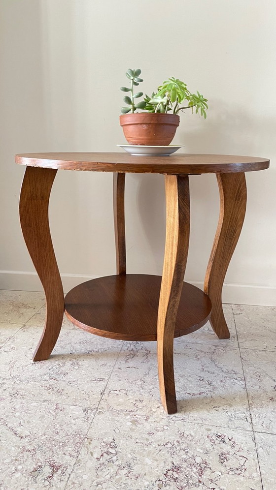 Image 1 of Mesa auxiliar de roble de inspiración Art Déco con 2 estantes