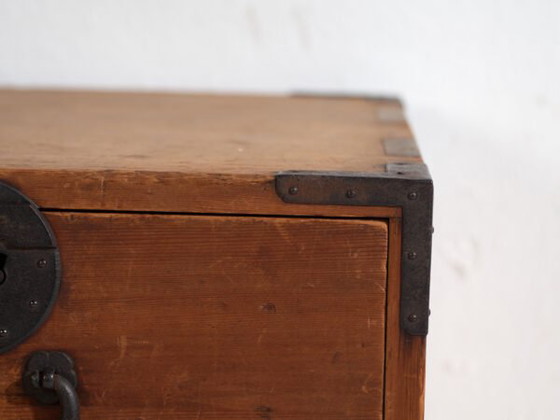 Antique Japanese three-drawer tansu – Meiji Period (c.1890–1926) – Chest of drawers, Iron (photo 22 of 40)
