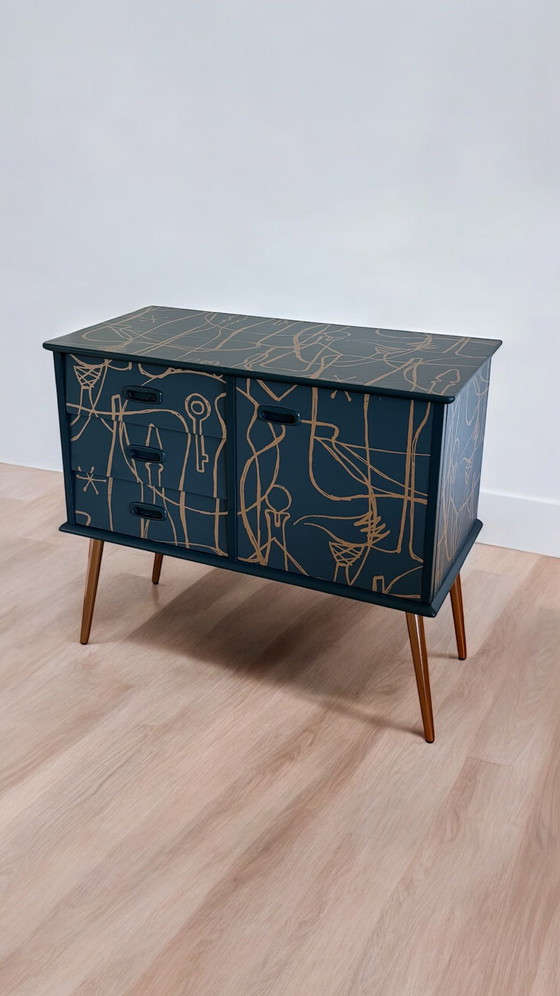 Vintage Sideboard in Blue and Copper – Wood (photo 8 of 9)