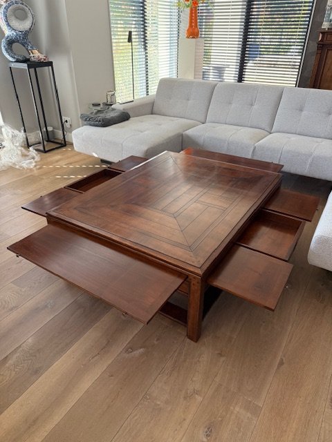 Table basse avec tiroirs, étagères extensibles et plateau en verre