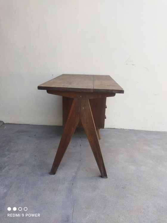 Image 1 of PIERRE JEANNERET 1896-1967 escritorio administrativo de chandigarh