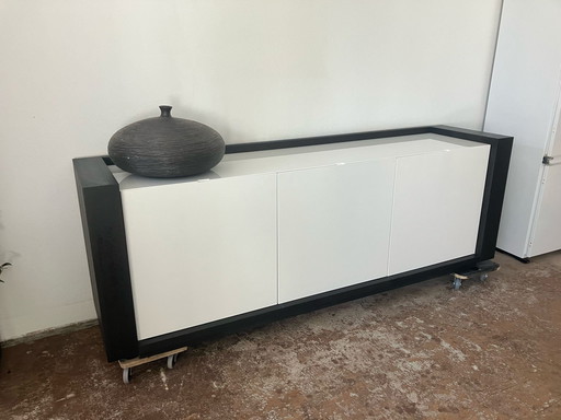 Sideboard Massivholz mit elfenbeinweißen Hochglanztüren