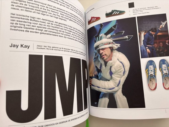 Image 1 of Libro illustrato sulle sneakers