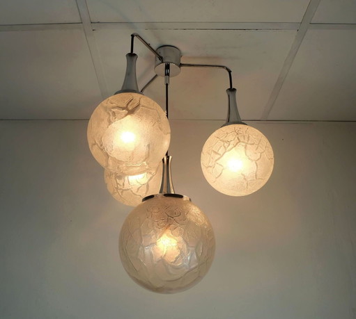 Suspension à 4 lumières de style moderne du milieu du siècle, en verre et chrome, avec éclairage en cascade, années 1970