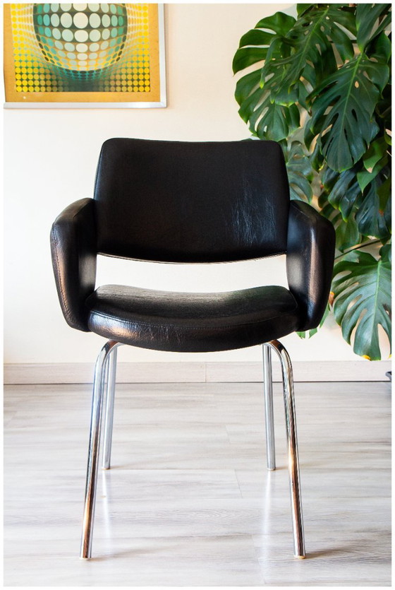 Image 1 of Modernistische fauteuil uit de jaren 50-60, chroom en kunstleer.