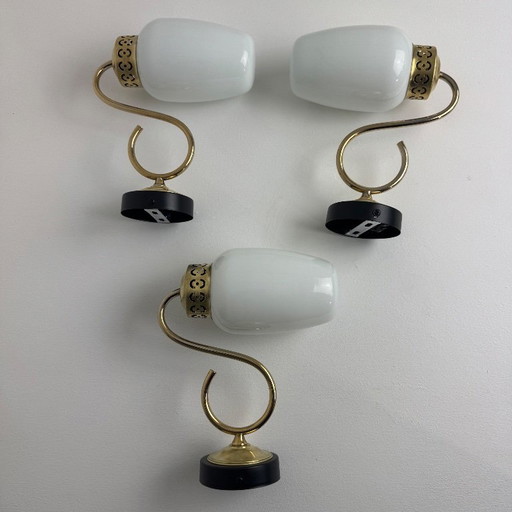 LOT 3 ANCIENNES APPLIQUES EN OPALINE VINTAGE