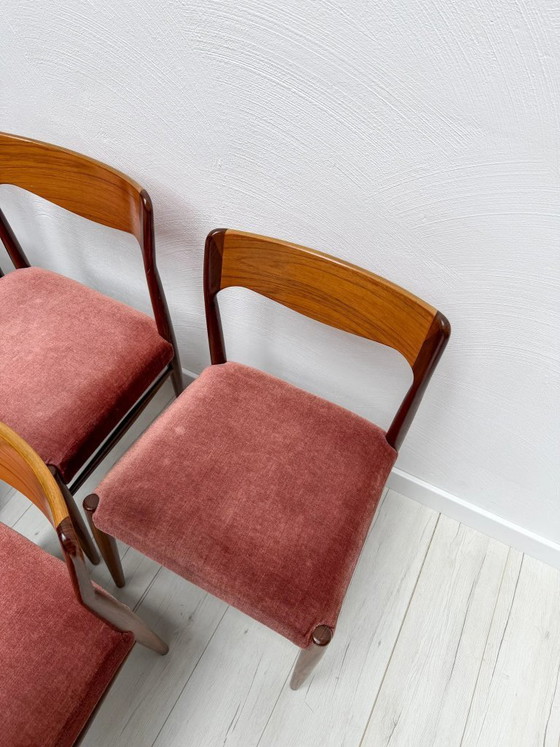 Image 1 of Set van 6 vintage Deense teakhouten eetkamerstoelen, Scandinavisch design uit het midden van de 20e eeuw, jaren 60.
