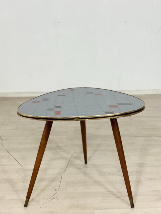Image 1 of Fabulous vintage coffee table / living room table / kidney-shaped table / side table Mid-Century