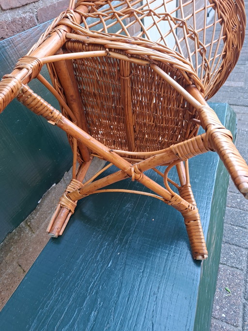 Rattan-Kindersessel aus den 1970er Jahren. – fauteuils