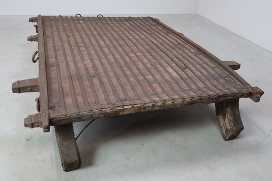 Image 1 of Antico tavolo indiano a carretto con ottone e ferro - c.1800, oggetto Wabi-Sabi