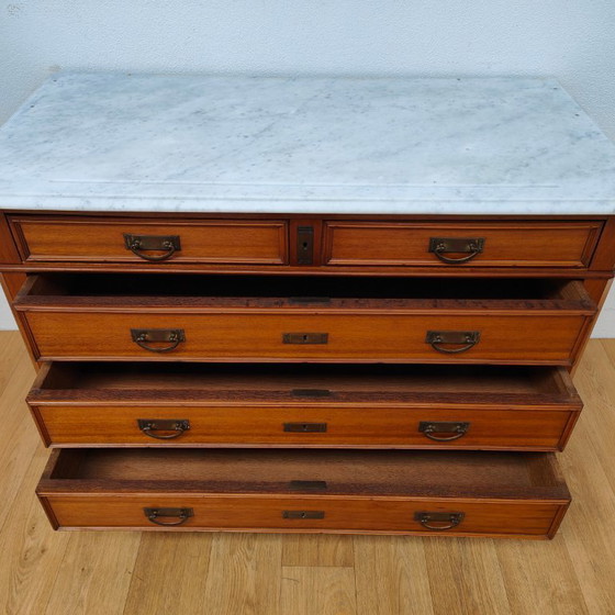 Image 1 of Buffet, commode, chiffonnier ou meuble de salle de bain ancien de style français avec plateau en marbre blanc