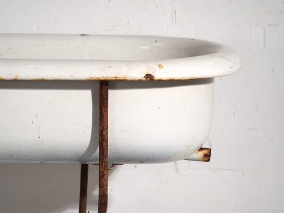 Antique bathtub in enamelled iron – Central Europe, circa 1950 #3 – Decorative Objects, Industrieel (photo 38 of 40)