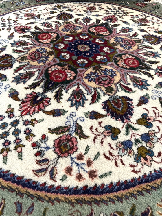 Alfombra de lana de vaca – Wool (photo 2 of 5)