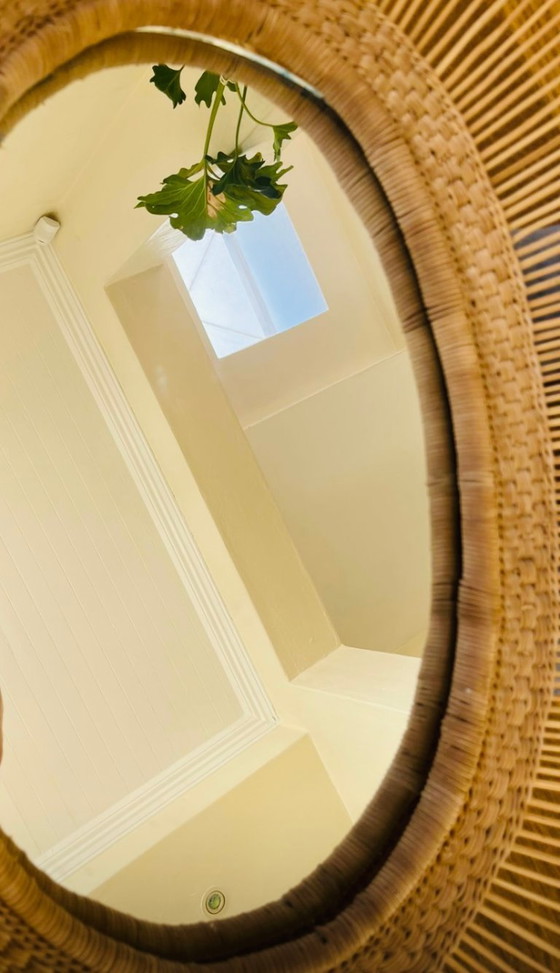 Image 1 of NUOVO specchio ovale in rattan fatto a mano di design