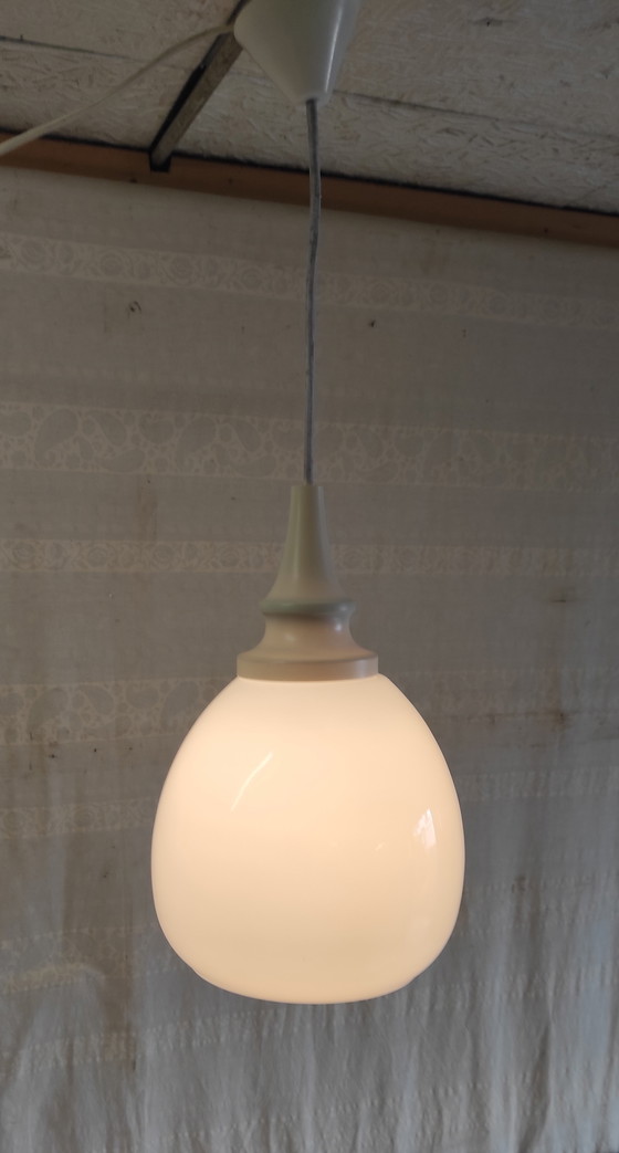 Image 1 of Suspension style scandinave globe opaline - années 60/70