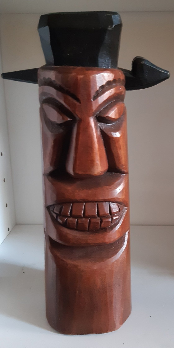 Image 1 of Handgeschnitzte Tiki-Statuen aus Holz
