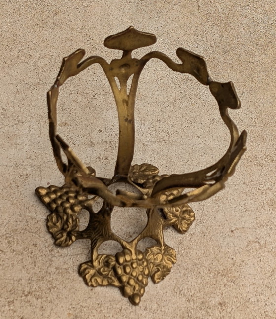 Image 1 of Straußenei auf Jugendstilornament