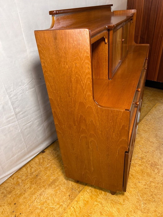 Image 1 of Credenza alta in teak vintage retrò di metà secolo di Nathan 1960-1970 Design eccezionalmente raro e insolito | Pezzo forte