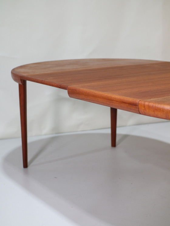 Image 1 of Eettafel Vv Møbler Uitschuifbaar Rond Teak Deens Vintage