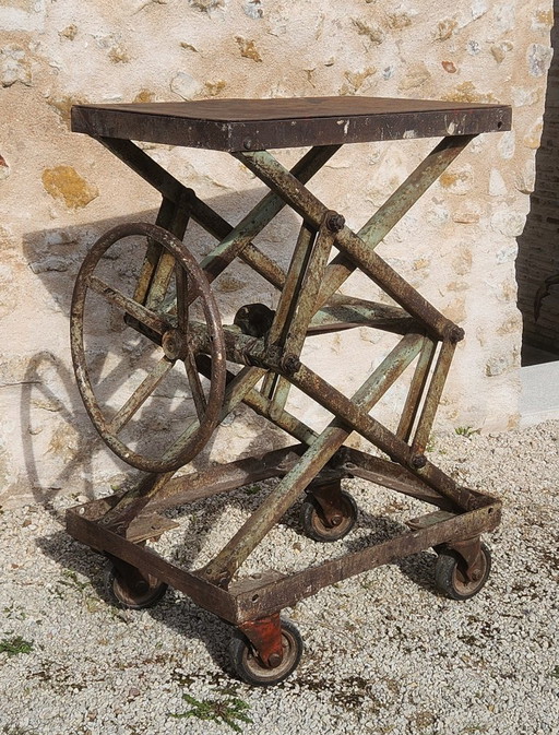 old industrial lifting table, industrial lifting table, machine tool furniture, jack