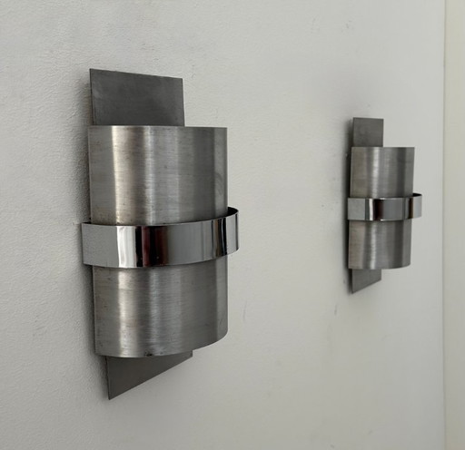 Coppia di applique in metallo spazzolato e cromo, Francia 1970