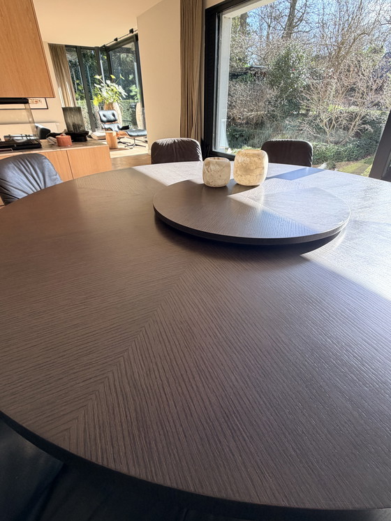 Image 1 of Maxalto Xilos eetkamer tafel 1.80m diameter (8stoelen optioneel)