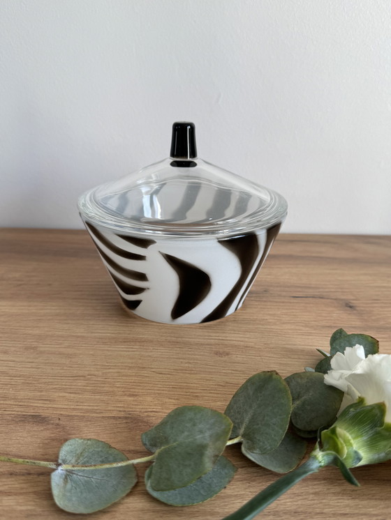 Image 1 of Plato de dulces de cebra