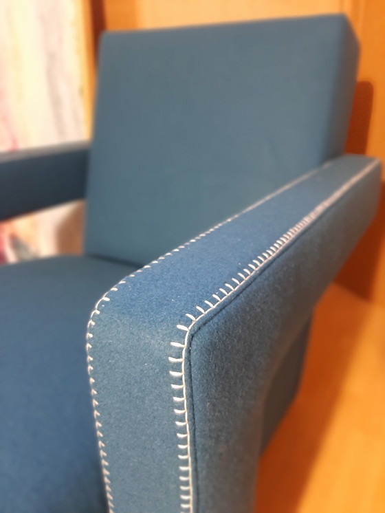 Image 1 of Cassina Utrecht 637, nueva, nunca usada, en tela de lana azul petróleo (serie 13L), costuras de caballo