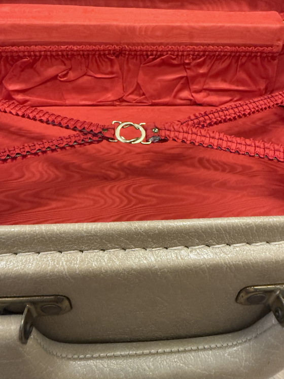 Image 1 of Vintage travelcase beige with red upholstery 