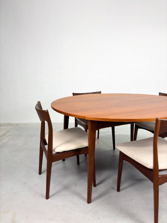 Round Milan Dining Table by Louis van Teeffelen – Wood (photo 4 of 19)