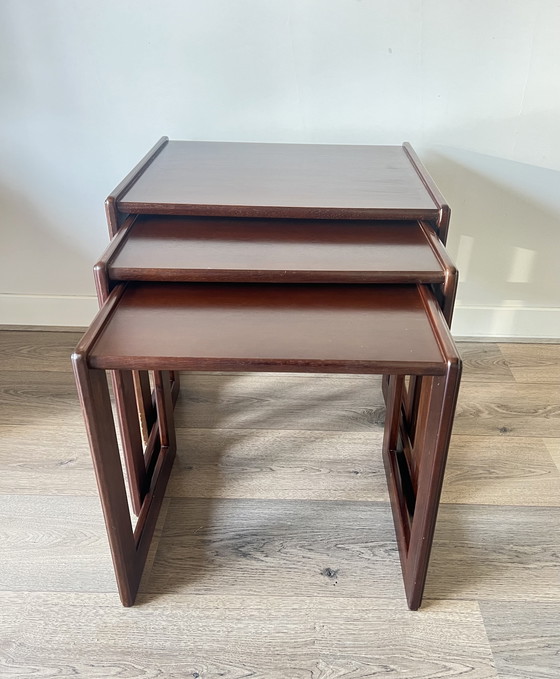 Image 1 of Set di 3 tavolini impilabili vintage