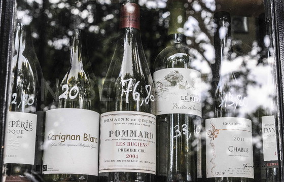 Image 1 of Photo imprimée sur plexiglas / Photo bar à vin paris