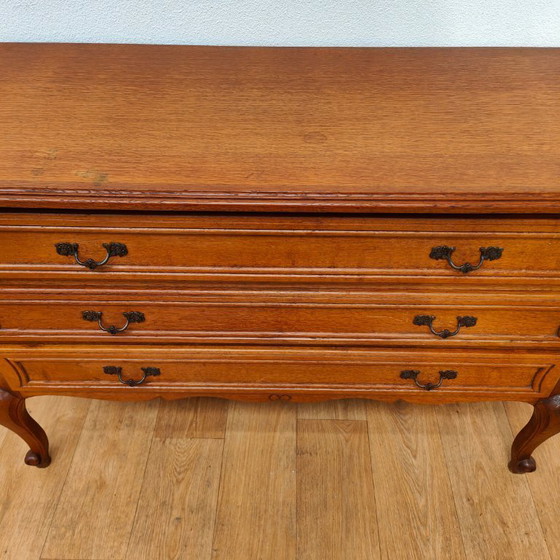 Image 1 of Vintage houten Queen Ann ladekastje dressoir ladekast
