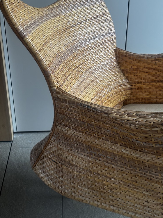 Image 1 of Sillón de ratán orgánico: diseño escultural