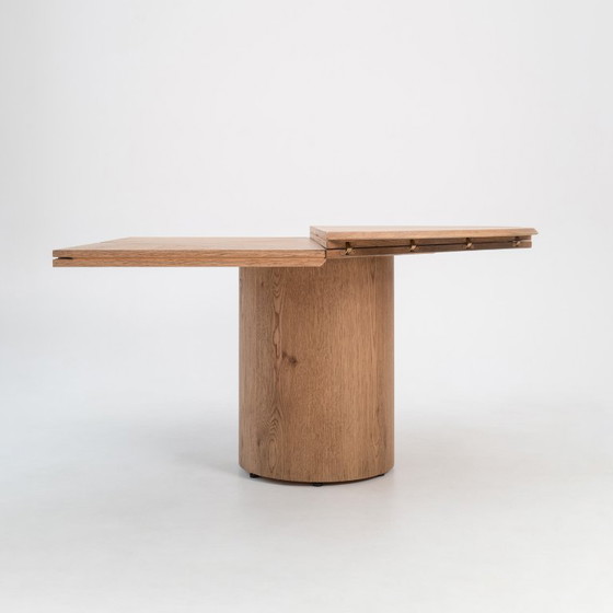 Image 1 of TABLE ROUND/SQUARE QUAD0 Natural Oak – Simple Table, Amazing Function