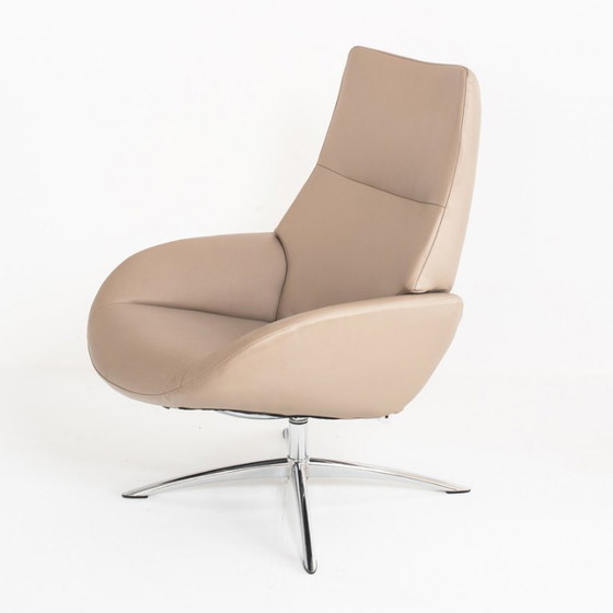 Sillón de piel con reposapiés. Modelo Lotus. Fabricante: Kebe. ​​Dinamarca. – Sillones reclinables, Leather (photo 3 of 13)