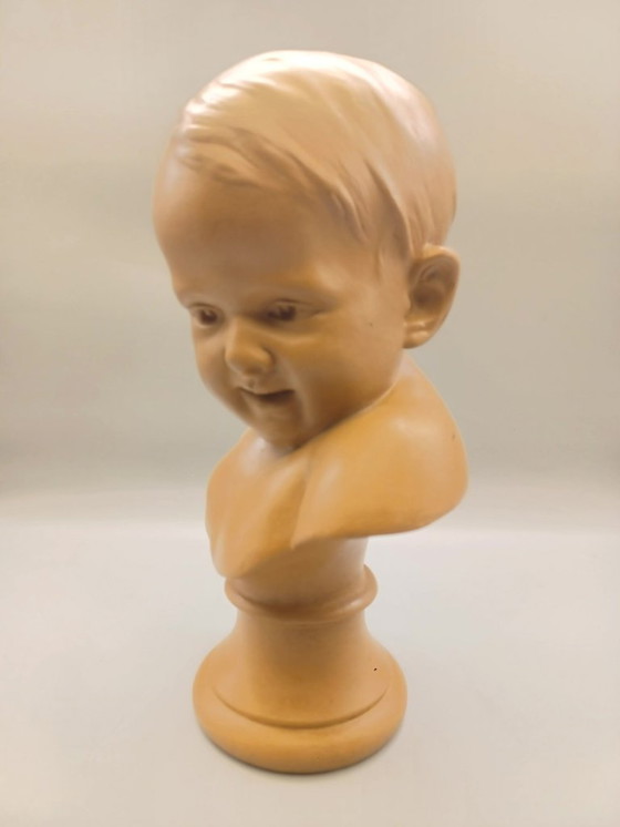 Image 1 of Buste enfant en terre cuite