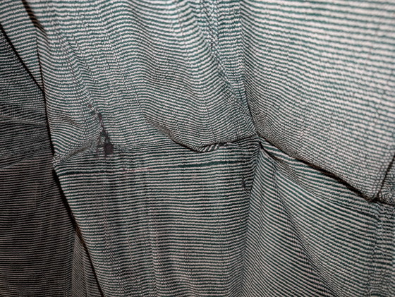 Image 1 of Sofá de 2 plazas original Togo Ligne Roset en un exclusivo tejido de pana/canalado verde mar