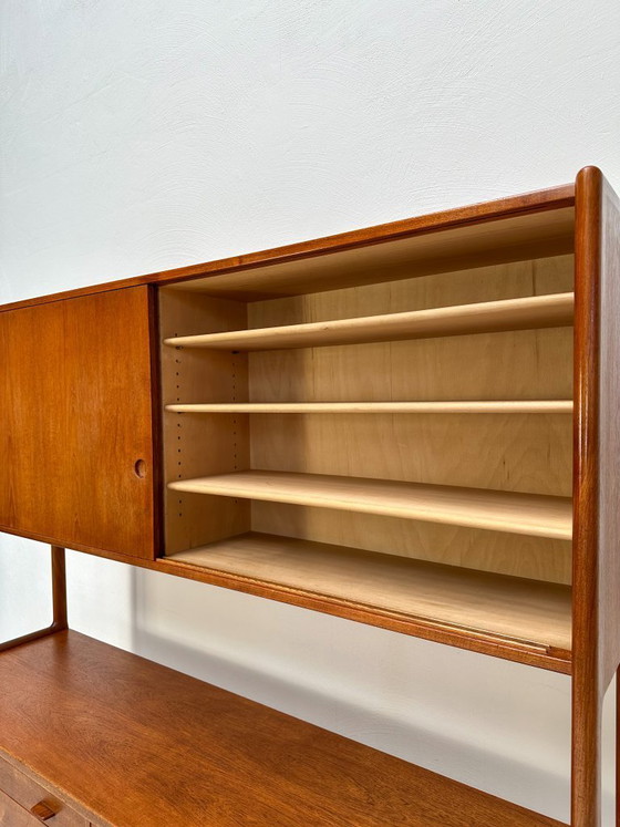 Image 1 of Dänisches Teak-Highboard RY20 aus den 1950er Jahren von Hans J. Wegner für Ry Møbler – Mid-Century-Schrank