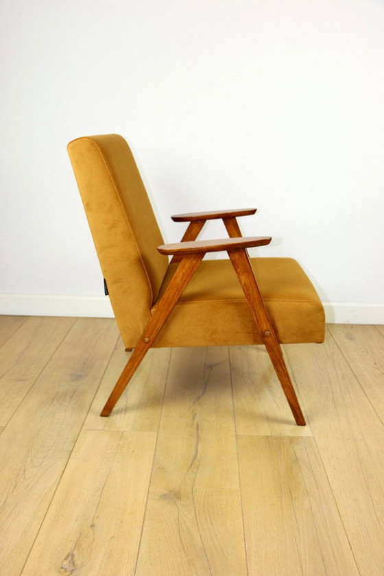 Classic Vintage Golden Velvet Armchair Jade - Like Chierowski Model - 2 Pieces Available – Axel Concept, Wood (photo 7 of 11)
