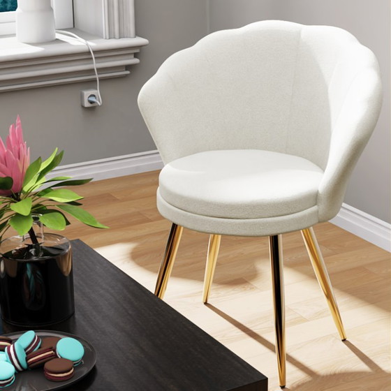 Image 1 of Elegante poltrona Swan in velluto con gambe in metallo dorato