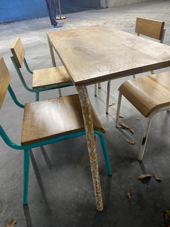 Image 1 of Children's table and four chairs from the KidsDepot brand