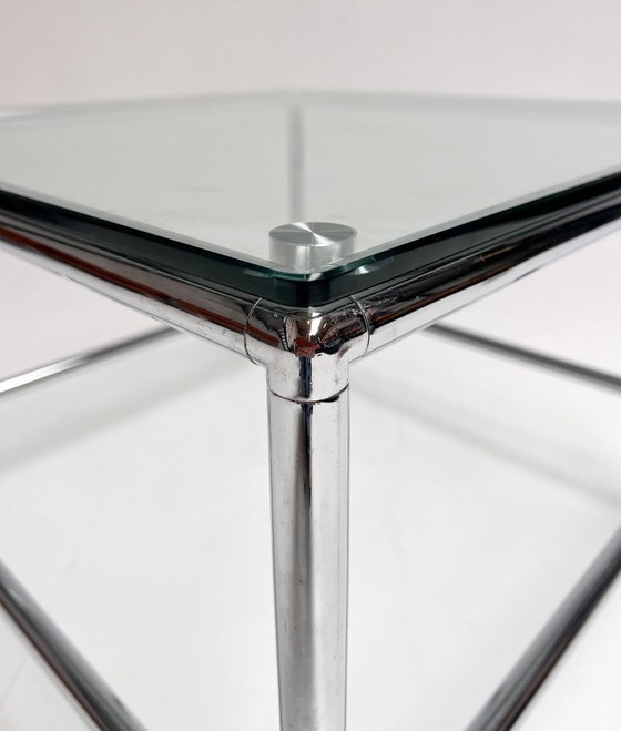 Image 1 of Mesa de centro cuadrada de cristal de 71 x 71 cm, década de 1990.