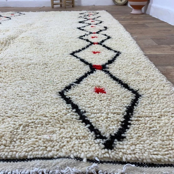 Image 1 of Elegant Beni Ouarain Rug – 100% Wool Handwoven (260×151 cm)