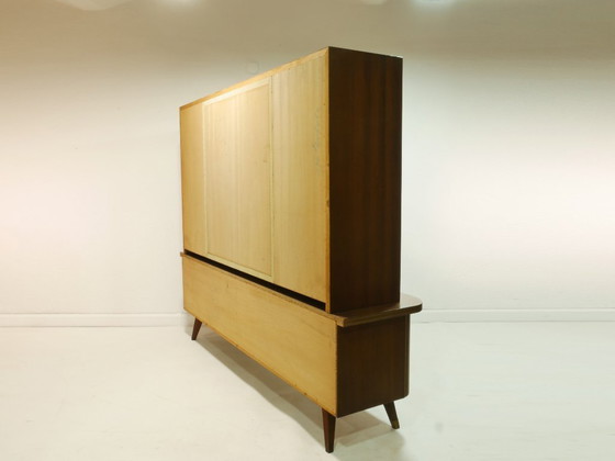 Image 1 of Vintage Wohnzimmerschrank 60er Jahre, Cocktailschrank Hausbar, Vitrine mit Glasschiebetüren, Mid Century Highboard, Deutschland