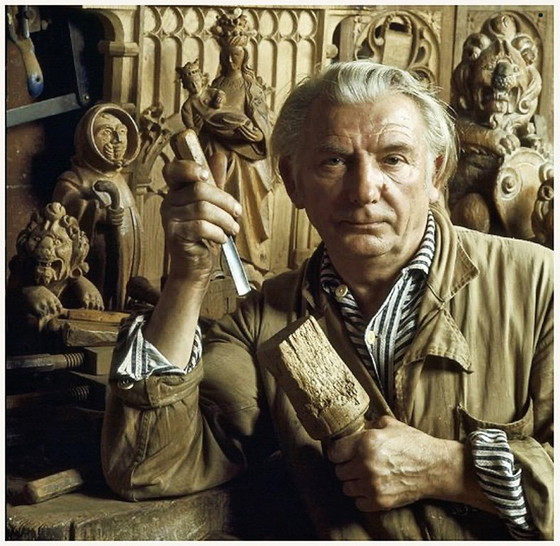 Image 1 of 8 chaises János Varecza (J.S.) - 2 avec rambardes