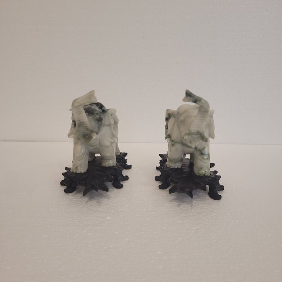 Image 1 of Pair of elephant paperweights, veined marble, 80’s - France