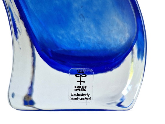 Skruf Sweden - "Bölja" Vase by Annette Krahner – Glass (photo 8 of 8)